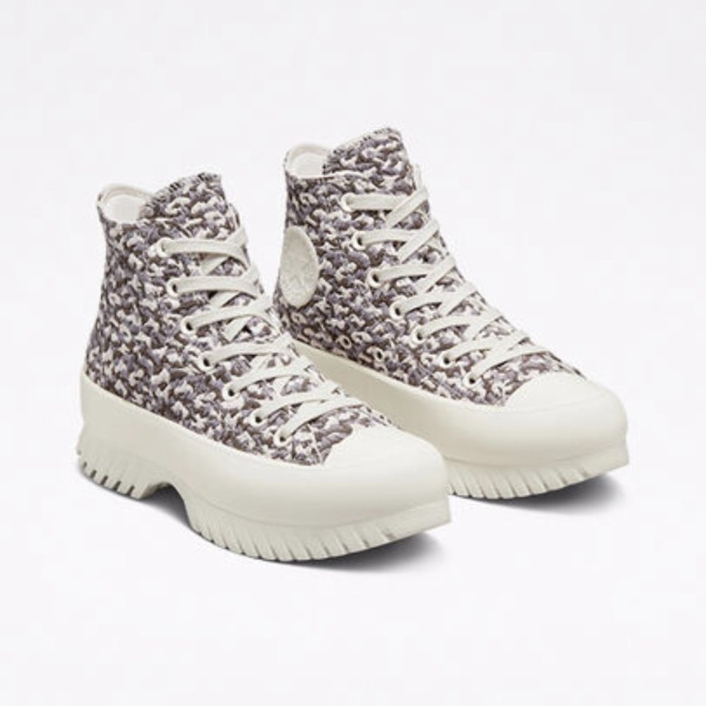 CONVERSE Chuck Taylor All Star Lugged 2.0 Jacquard Sand Dune Platform Sneakers - Picture 7 of 8